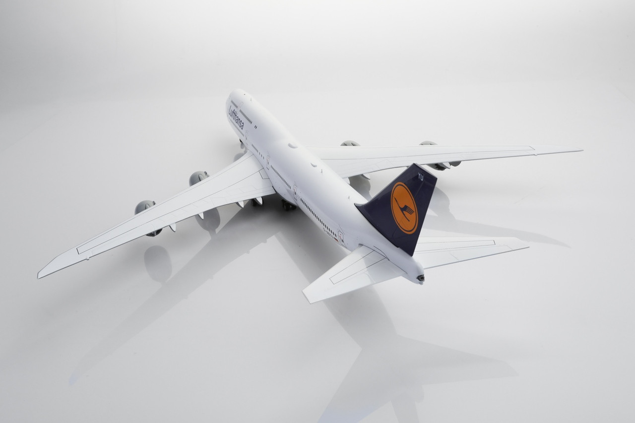 SQ Wings Lufthansa Boeing 747-8 D-ABYU L2055 Scale 1:200