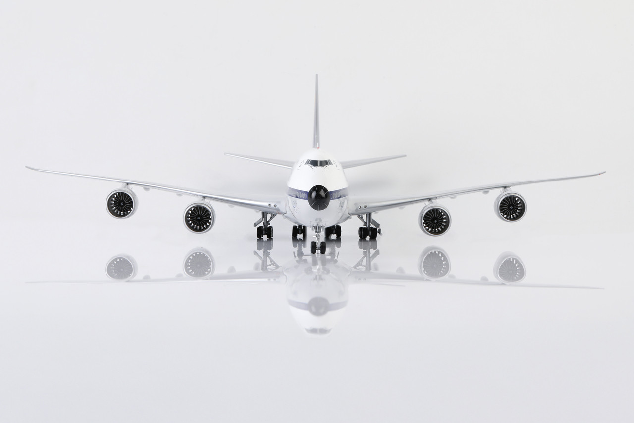 SQ Wings Lufthansa Boeing 747-8 D-ABYT L2056 Scale 1:200