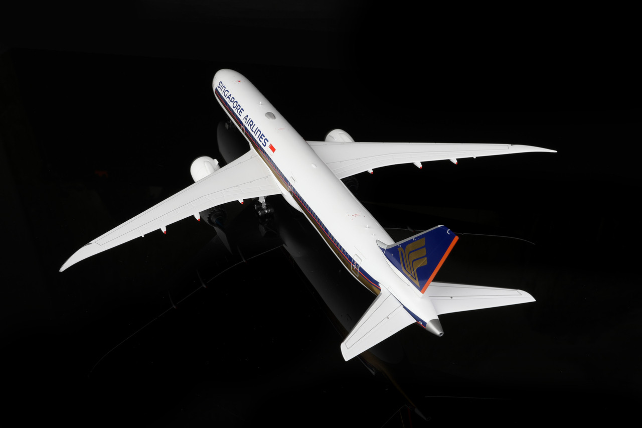SQ Wings Singapore Airlines Boeing 787-10 9V-SCJ L2039 Scale 1:200