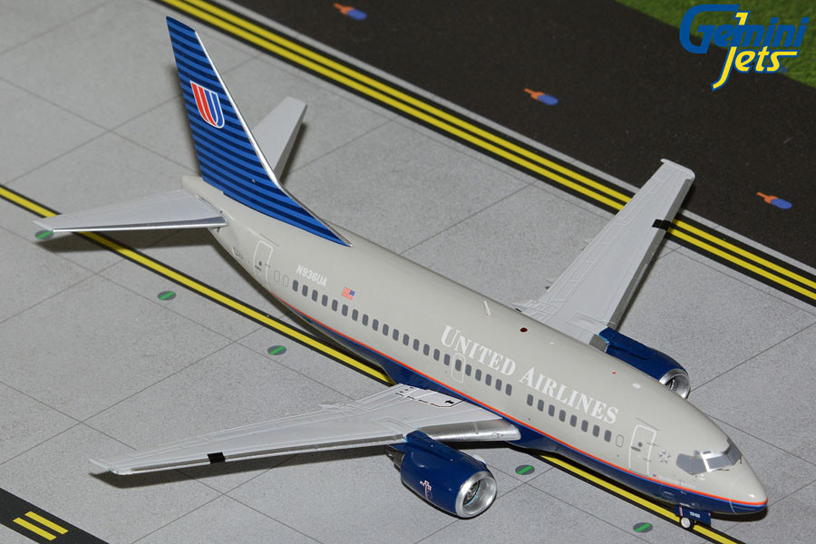 Gemini200 United Airlines B737-500 N936UA battleship livery