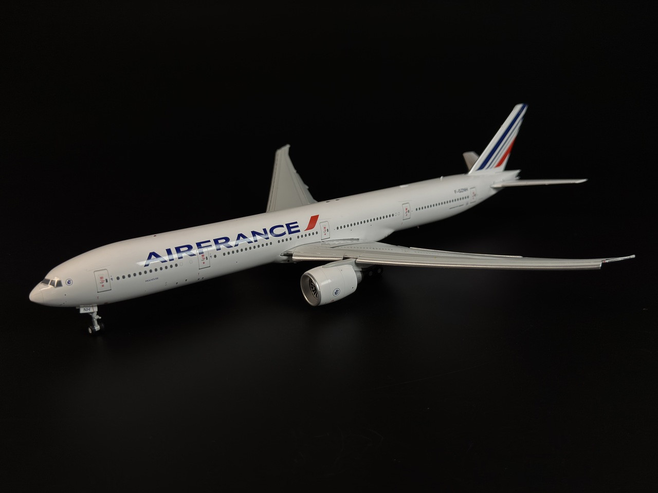 Gemini200 Air France B777-300ER flaps down F-GZNH G2AFR1282F 1:200