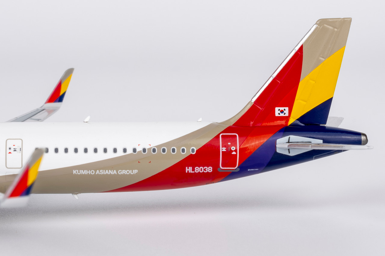 NG Model Asiana Airlines Airbus A321 HL8038 13126 Scale 1:400