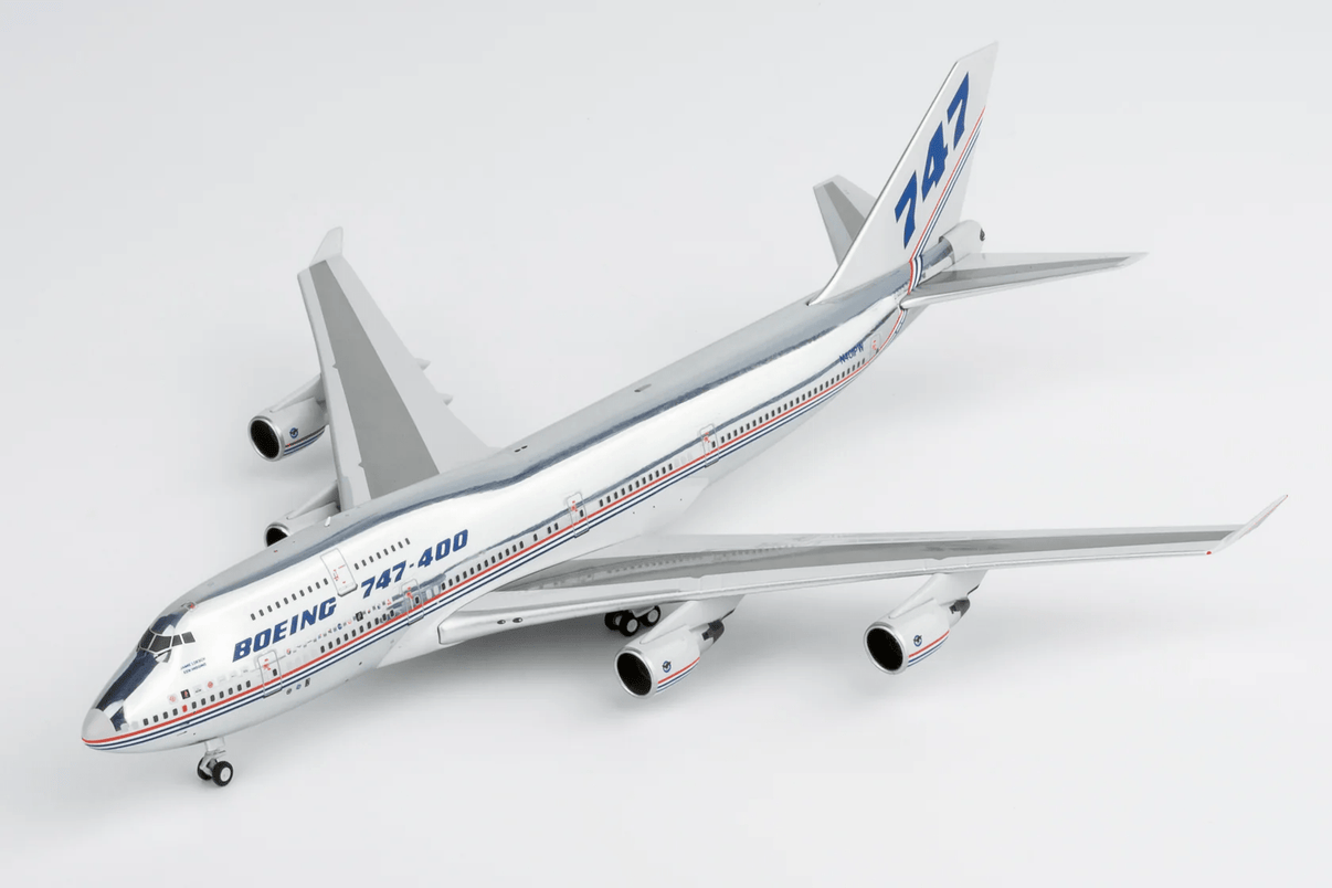 NG Model The Boeing Company Boeing 747-400 N401PW 04010 Scale 1:400