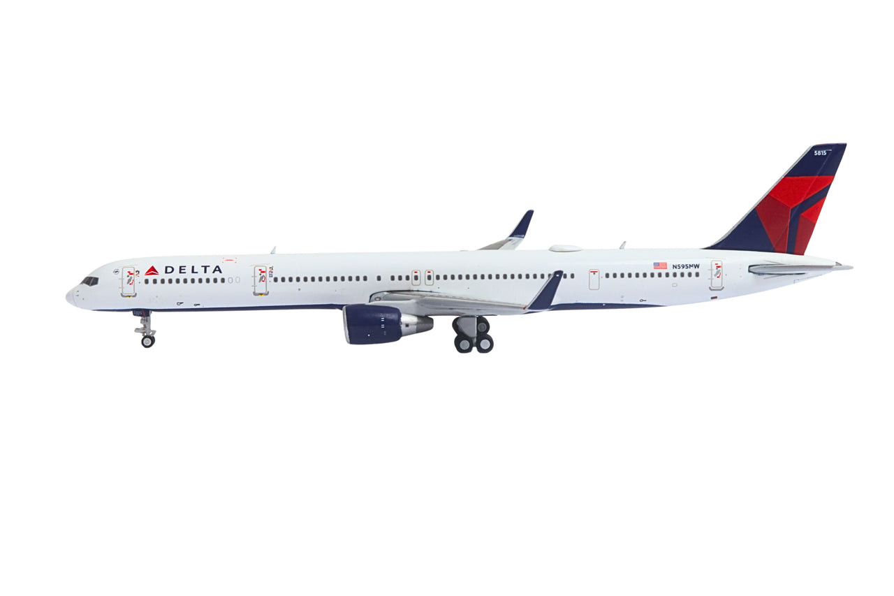Gemini Jets Delta Air Lines B757-300W N595NW GJDAL2362 Scale 1:400