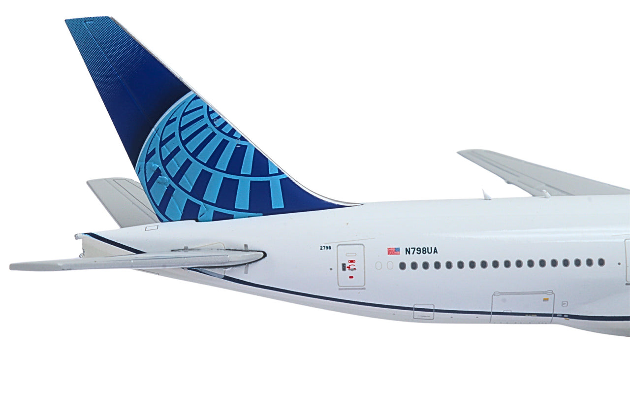 Gemini Jets United Airlines B777-200ER N798UA GJUAL2230 Scale 1:400
