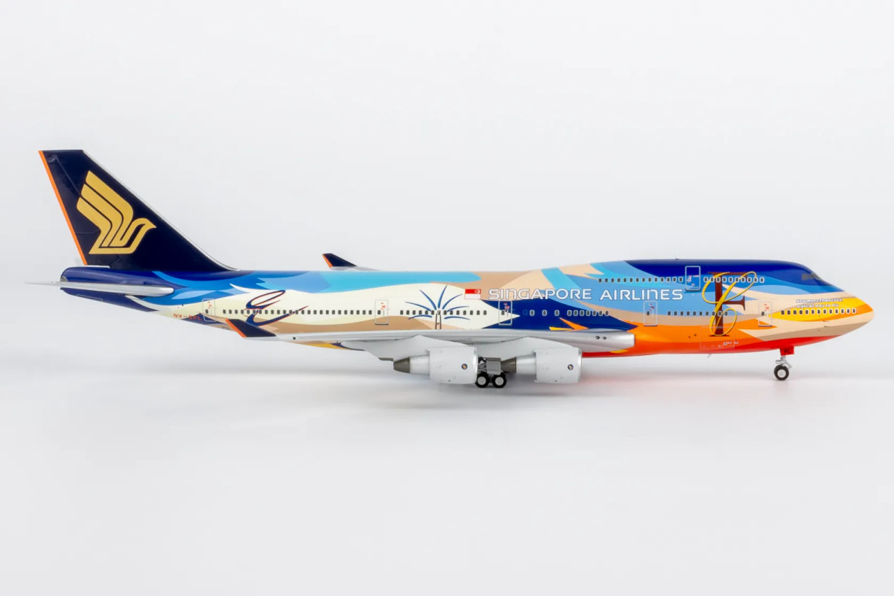 NGmodels 1:400 B747-400 シンガポール航空 9V-SPL NG Models Singapore Airlines 747-400 Reg: 9V-SPL Tropical livery