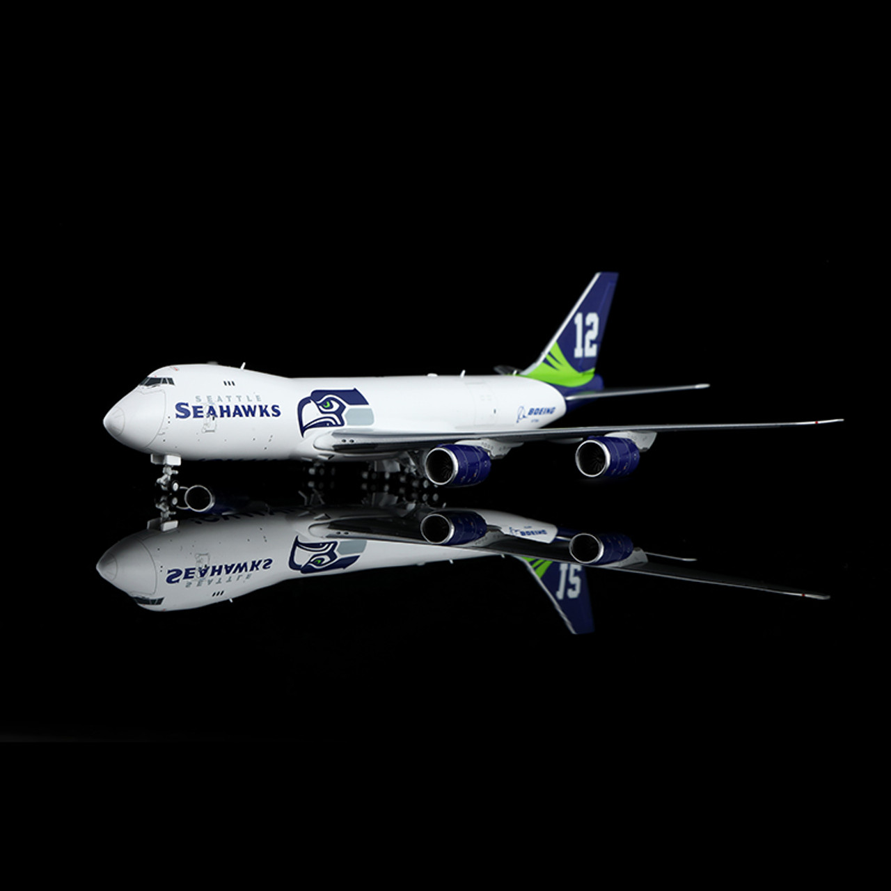 HX Models 1:400 ハウスカラー B747-8 1:400 HX Models BOEING 747-8 Flap Down Passenger Airplane
