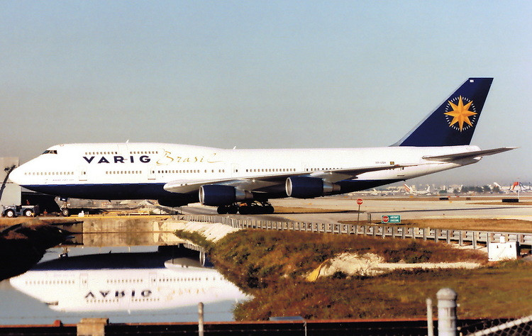 Phoenix Model Varig B747-300 PP-VNH 12064 Scale 1:400