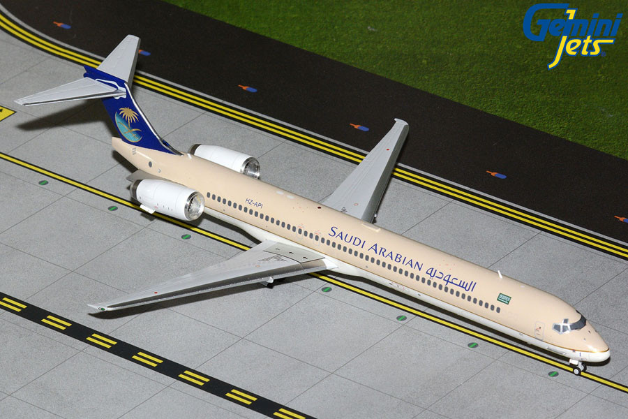 Gemini200 Saudi Arabian Airlines MD-90 HZ-API upgraded stand