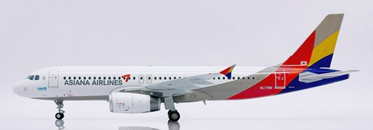 JC Wings Asiana Airlines Airbus A320 Reg: HL7788 With Stand LH2419