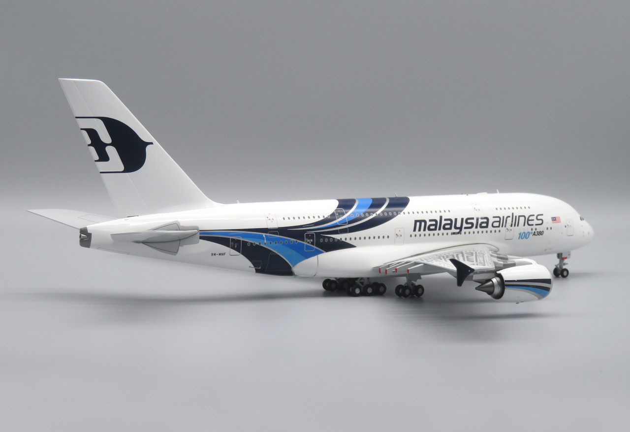Apollo Malaysia Airlines A380 100th Reg: 9M-MNF A242012 Scale 1:200