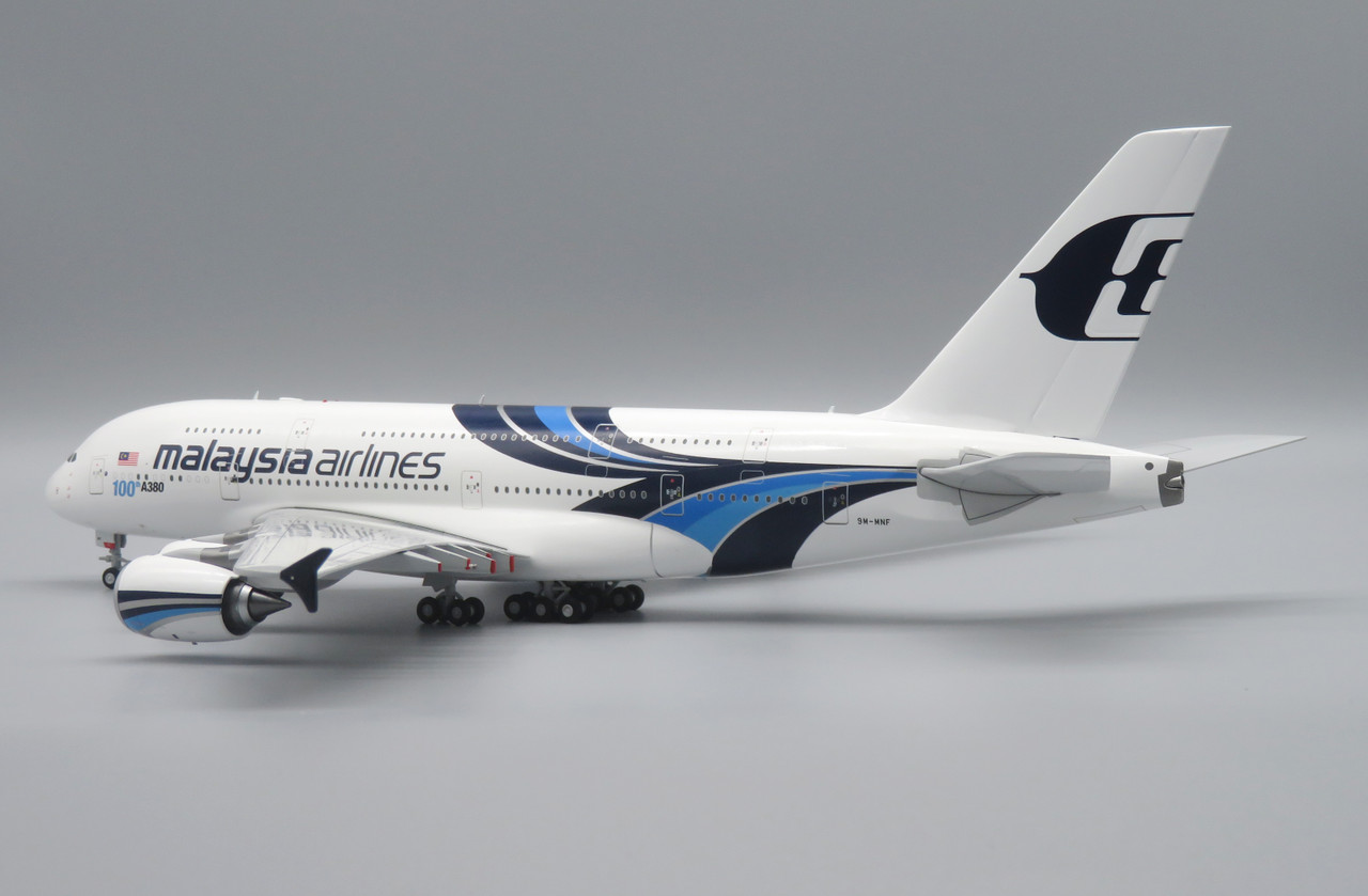 Apollo Malaysia Airlines A380 100th Reg: 9M-MNF A242012 Scale 1:200
