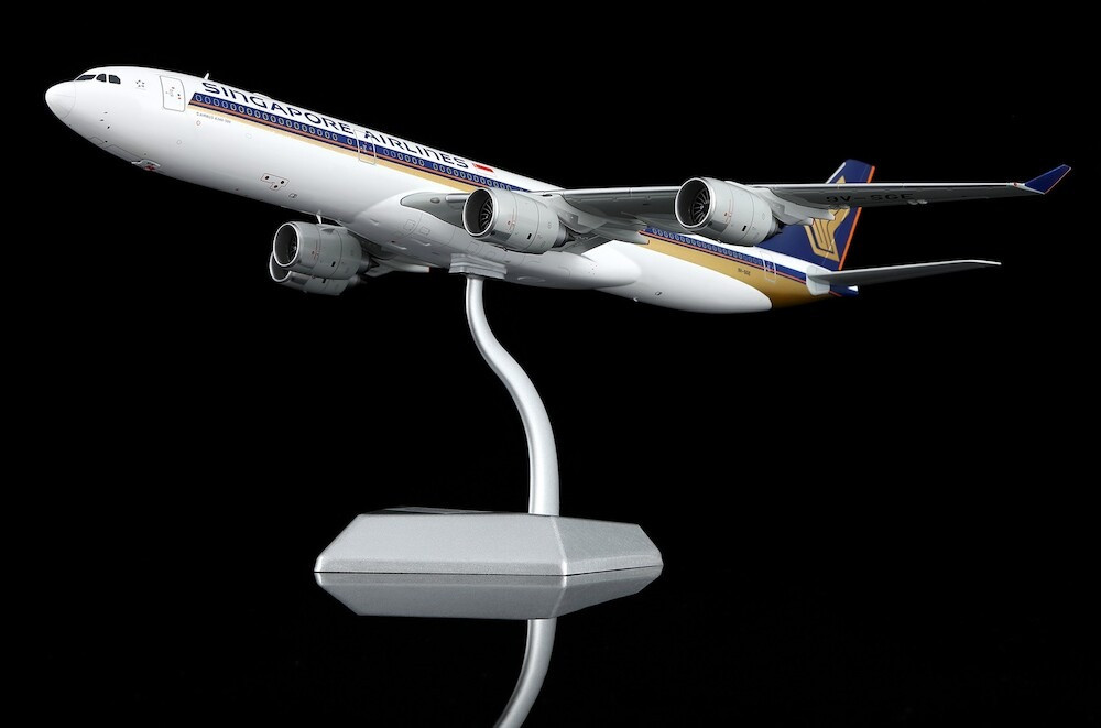 SQ Wings Singapore Airlines A340-500 Reg: 9V-SGE L2178 Scale 1:200
