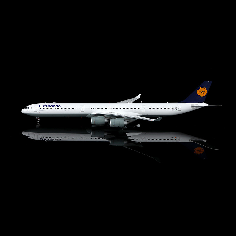 Lufthansa Airbus A340-600 1:200サイズ模型 SQ Wings Lufthansa A340-600 D-AIHX L2293 Scale 1:200