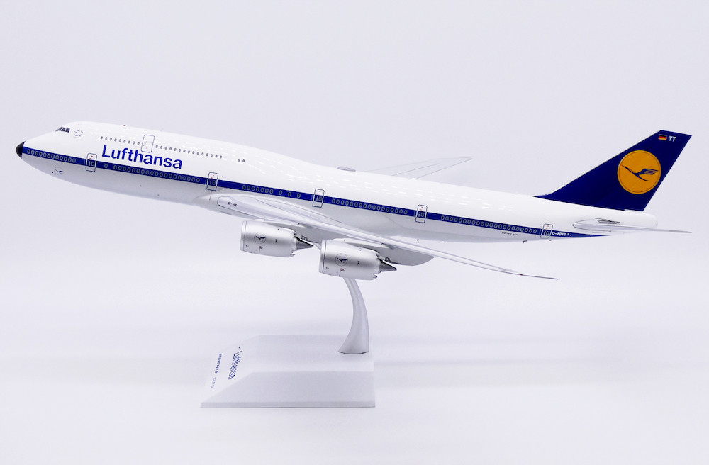 JC Wings Lufthansa Boeing 747-8 
