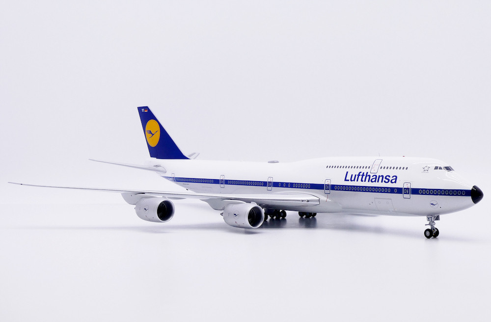 JC Wings Lufthansa Boeing 747-8 