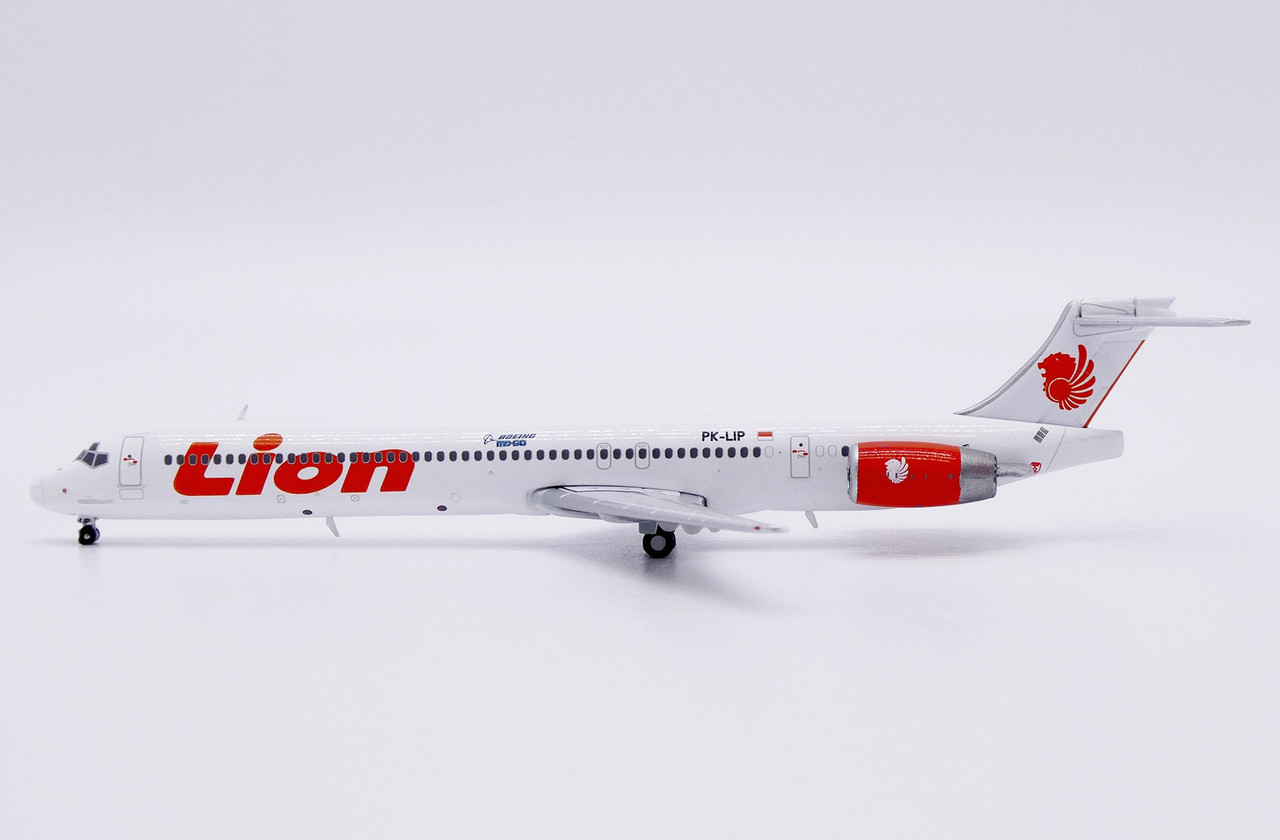 JC Wings Lion Air McDonnell Douglas MD-90 Reg: PK-LIP With Stand