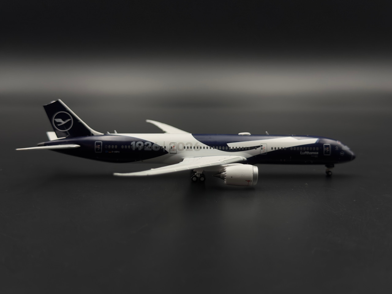 GeminiJets Lufthansa B787-9 D-ABPU 