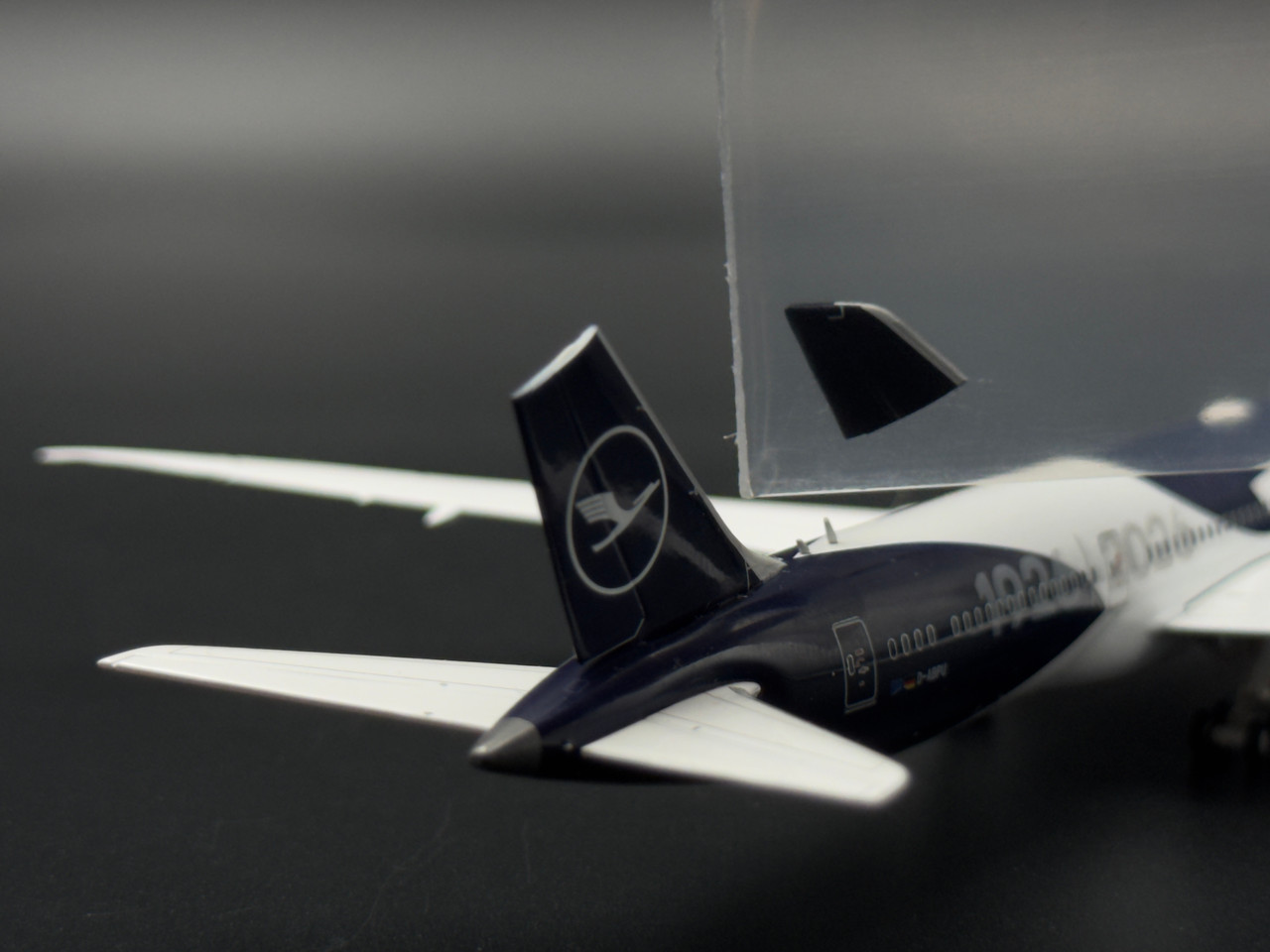 GeminiJets Lufthansa B787-9 D-ABPU 