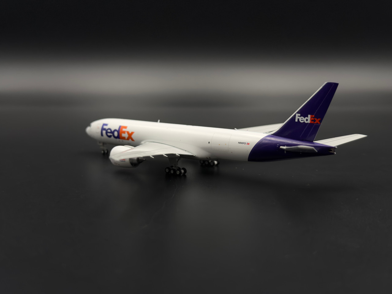 Gemini Jets FedEx B777-200LRF Revised Livery N895FD GJFDX2304 1:400