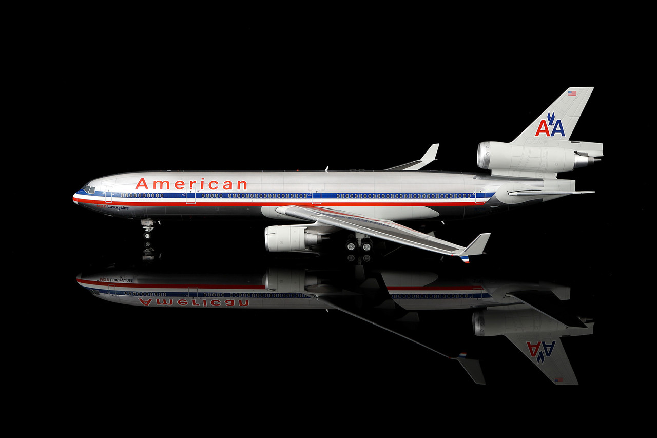 SQ Wings American Airlines MD-11 Reg: N1754 L2226 Scale 1:200