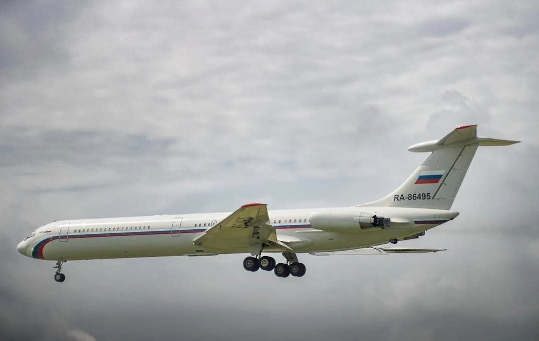 Phoenix Model Rossiya Ilyushin Il-62 Reg: RA-86495 12105 1:400