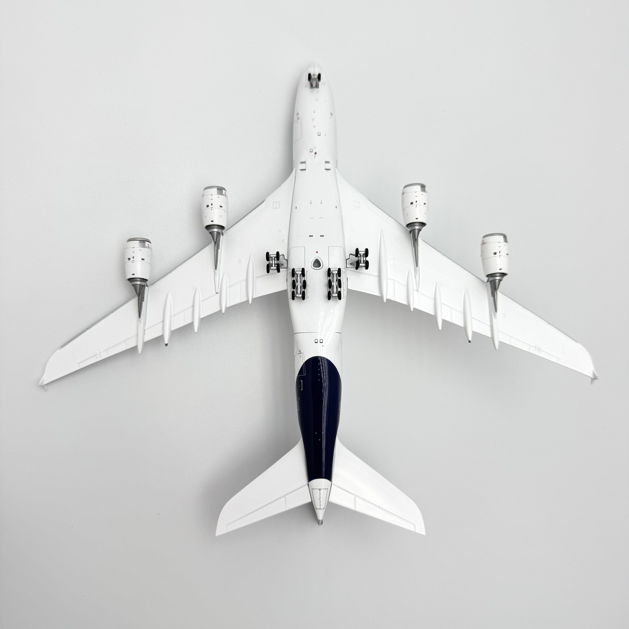 Lufthansa A380 New Livery Reg: D-AIMB YY38001 Scale 1:400