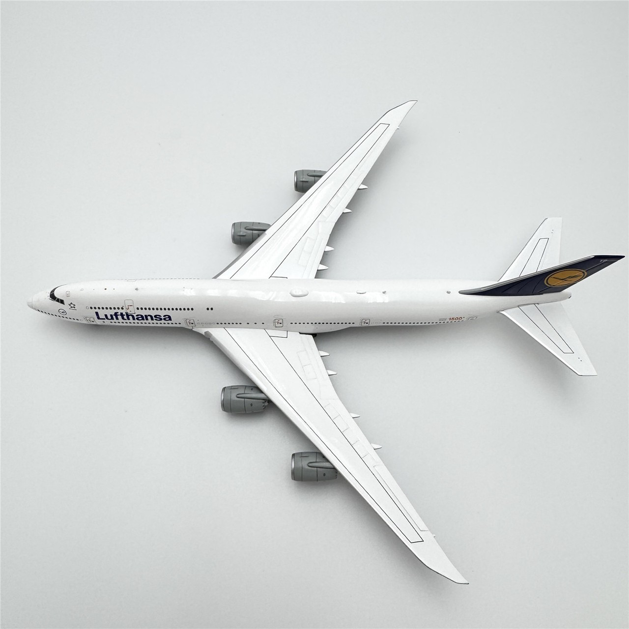 Lufthansa Boeing 747-8 Reg: D-ABYP YY74807 Scale 1:400