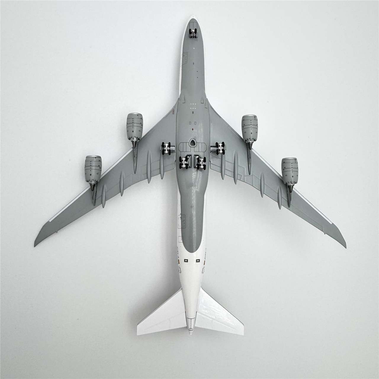 Lufthansa Boeing 747-8 Reg: D-ABYP YY74807 Scale 1:400