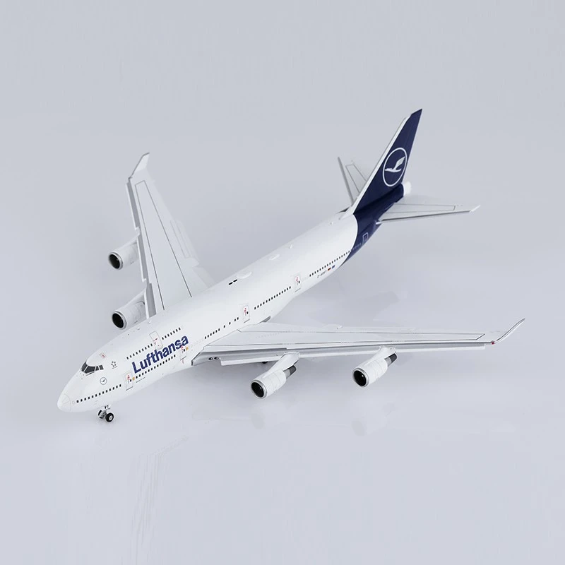 Lufthansa Boeing 747-400 Reg: D-ABVY Flap-down YY74410F Scale 1:400