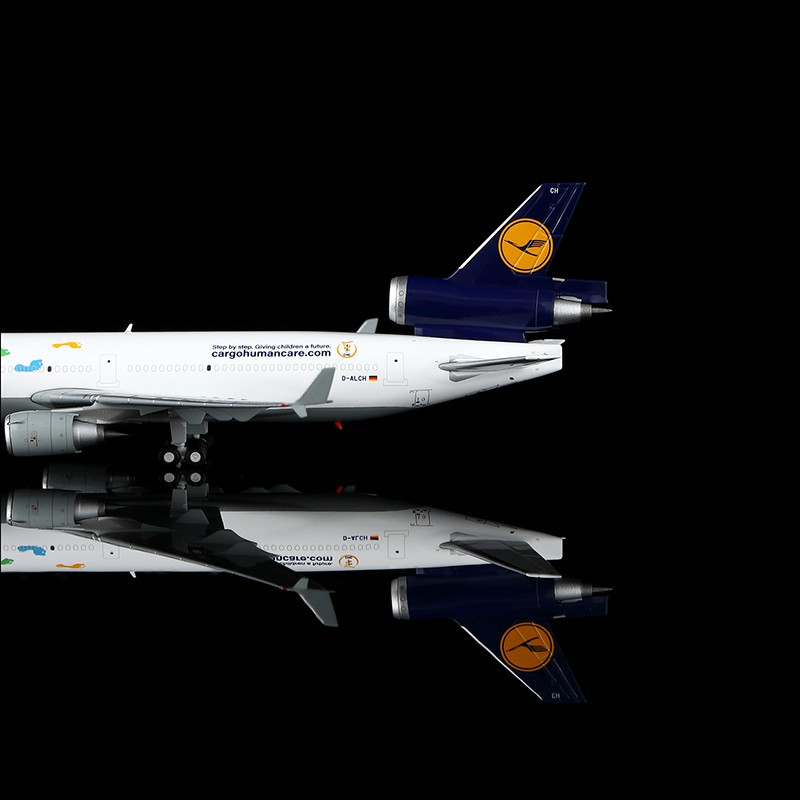 Lufthansa MD-11 D-ALCH Interactive YY1102D Scale 1:400