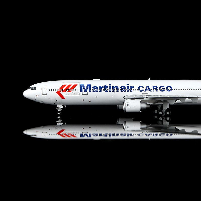 Martinair MD-11F PH-MCP 