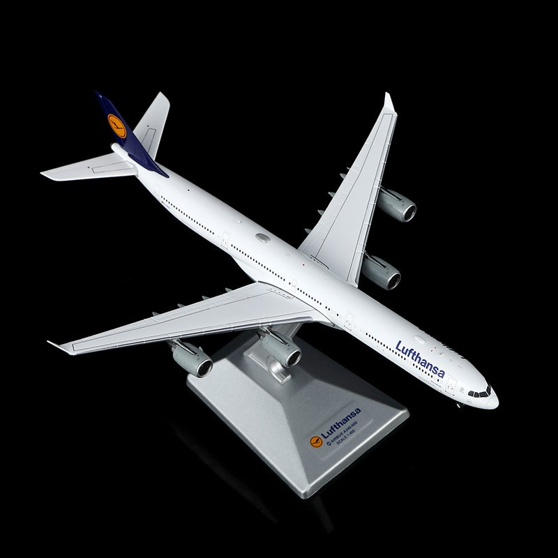 Lufthansa A340-600 Reg: D-AIHZ YY34615 Scale 1:400