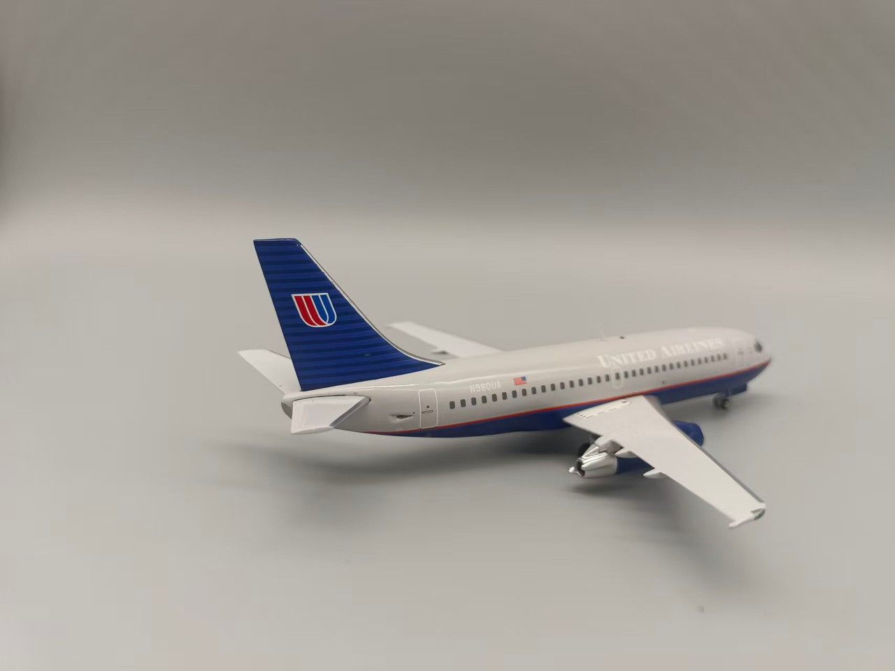 Jet-X United Airlines B737-200 Reg: N980UA JX024-2-021 Scale 1:200