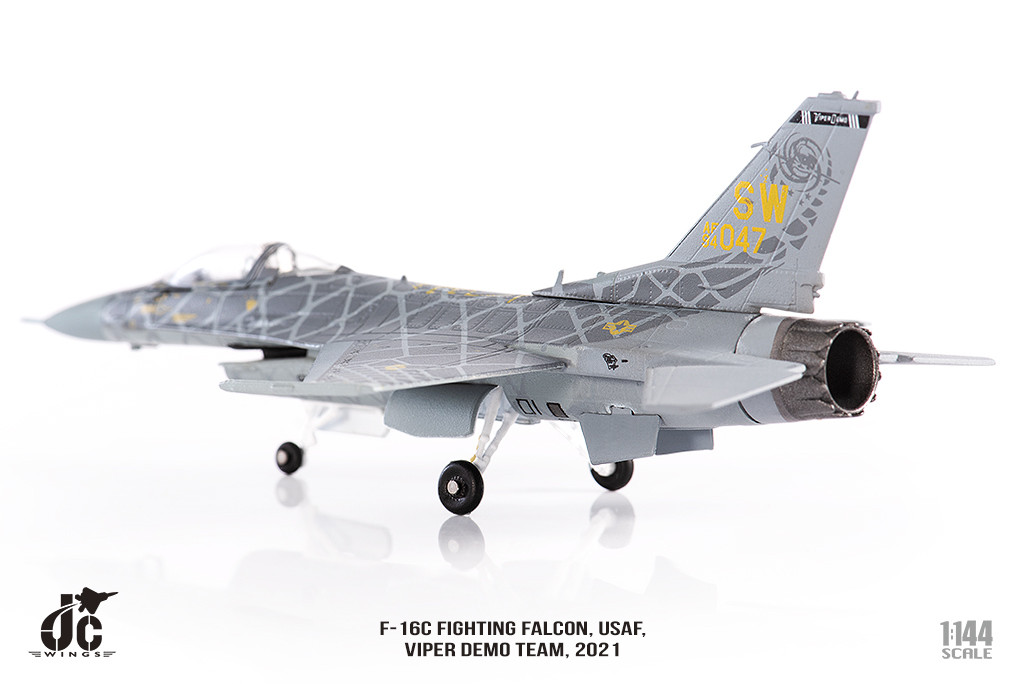 JC Wings F-16C Fighting Falcon, USAF, Viper Demo Team, 2021 94-047