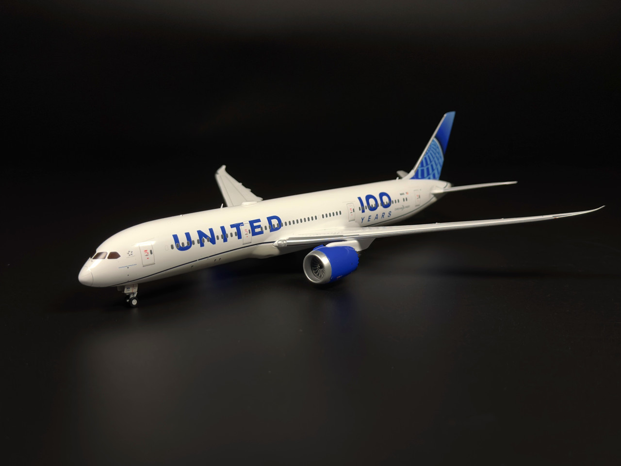 Gemini200 United Airlines Boeing 787-9 