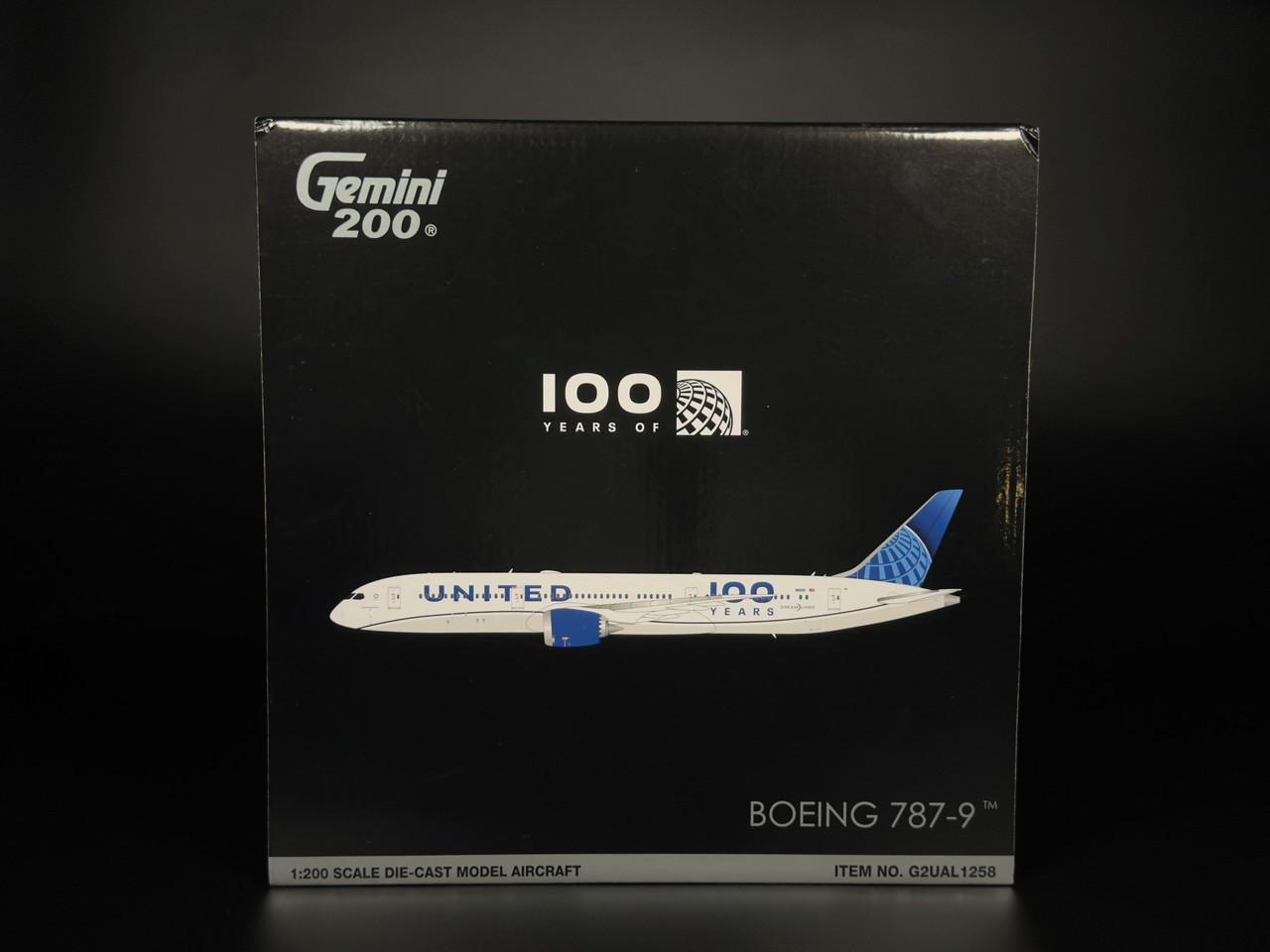 Gemini200 United Airlines Boeing 787-9 