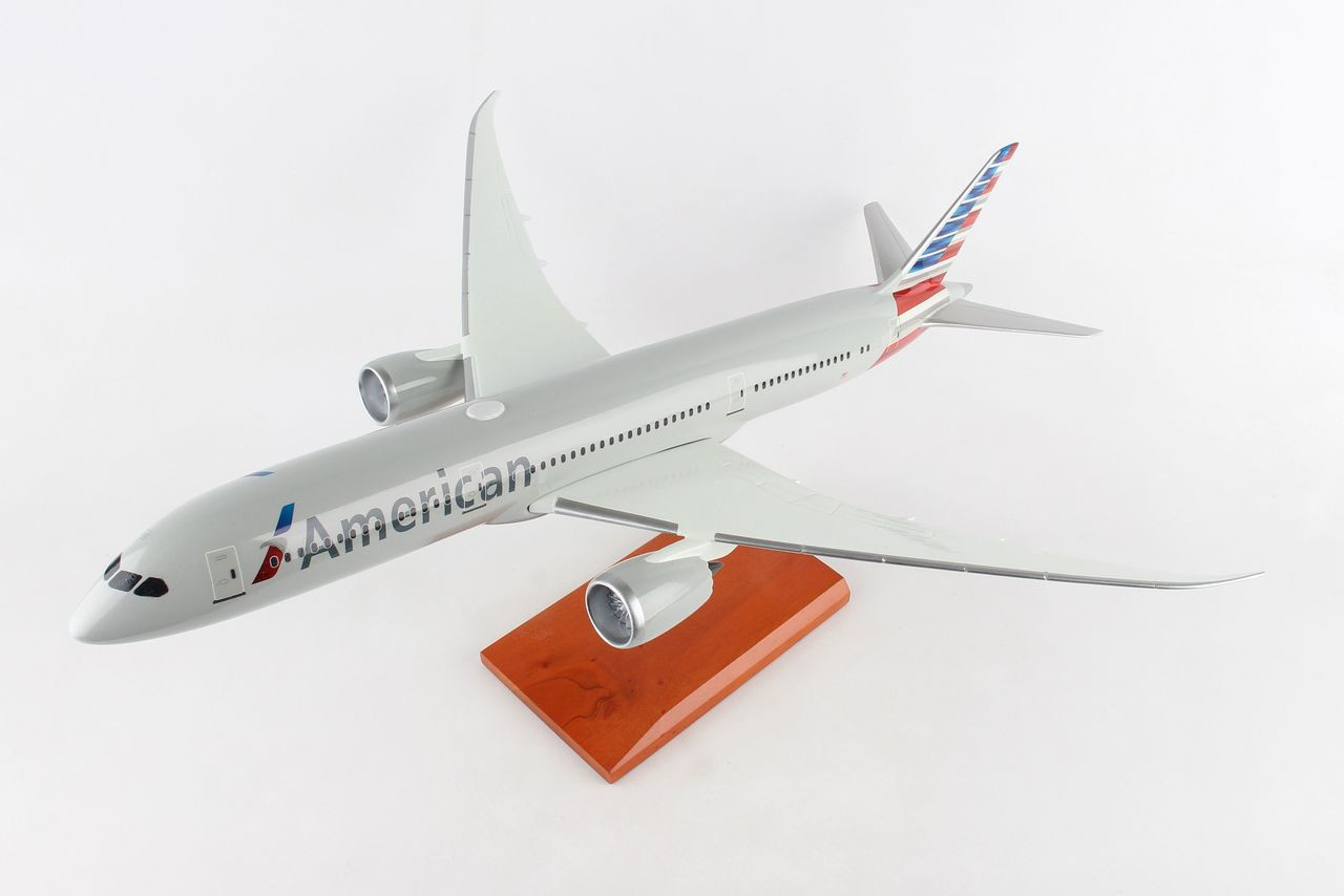 AMERICAN Boeing 787-9 Executive Series 1:100 (G52100)
