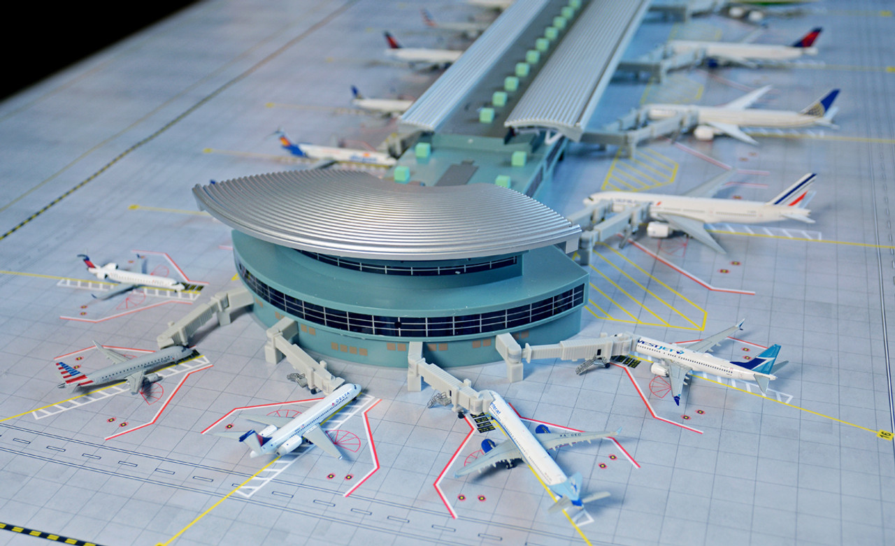 NEW AIRPORT TERMINAL, Double Rotunda GJARPTC 1:400