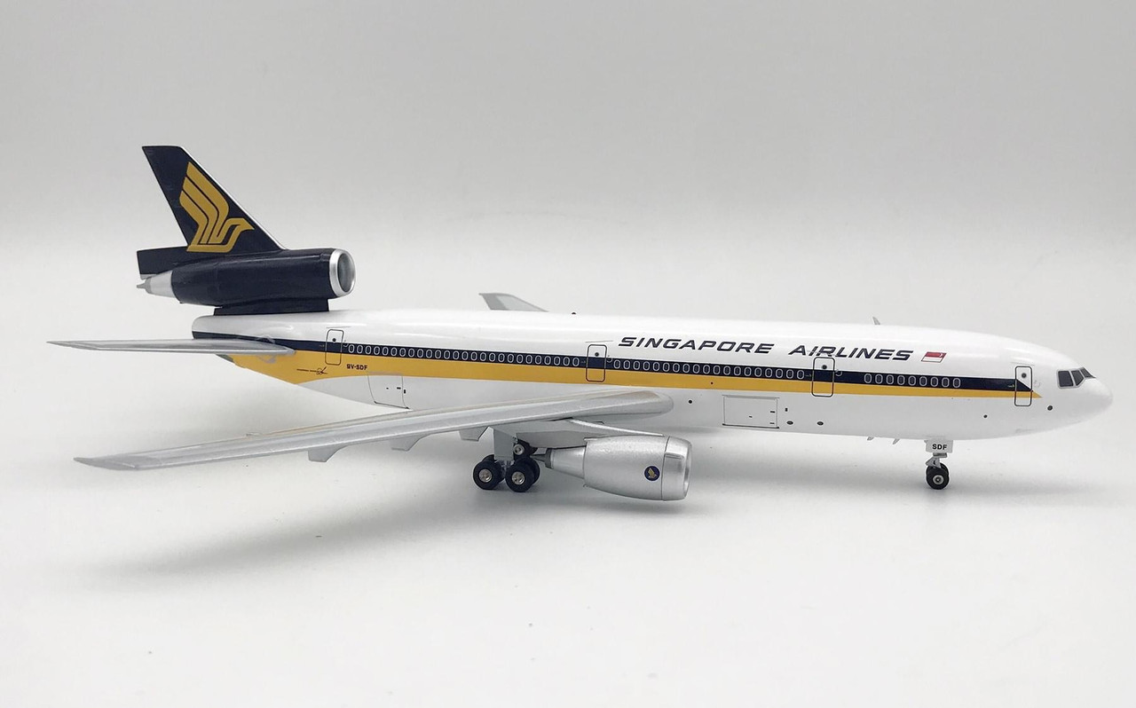 JFox Singapore Airlines DC-10-30 9V-SDF WB-DC10-3-008 1:200