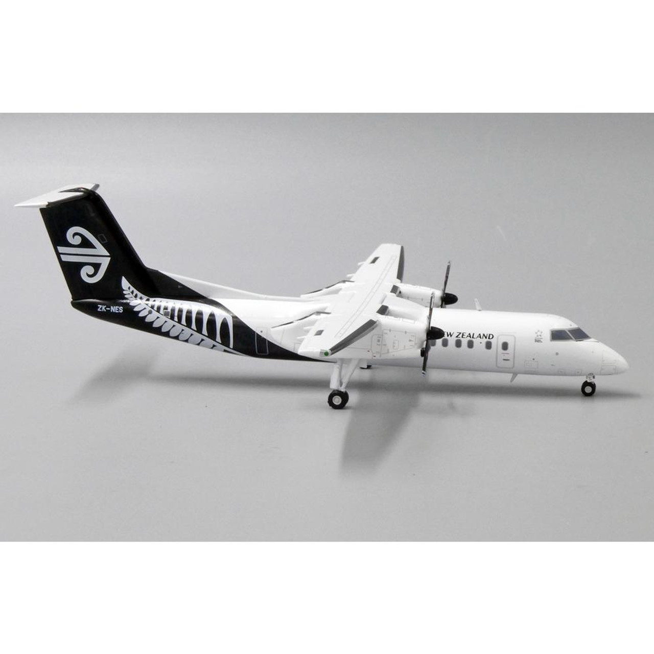 JC Wings AIR NEW ZEALAND LINK DASH 8 –Q300 ZK-NES JC2ANZ273