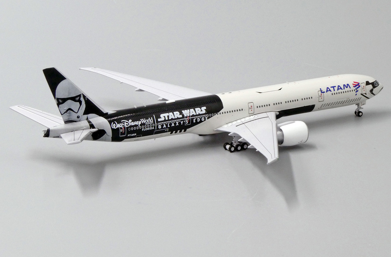 JC Wings LATAM B777-300ER 