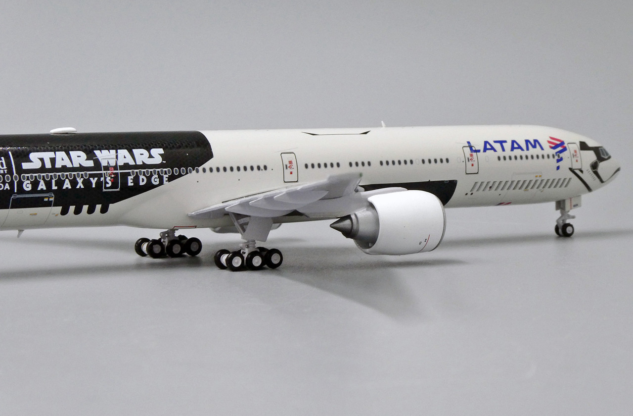 JC Wings LATAM B777-300ER 