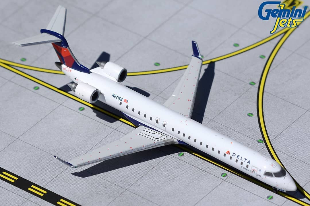 Gemini Jets Delta Connection CRJ900ER N821SK GJDAL1965 1:400