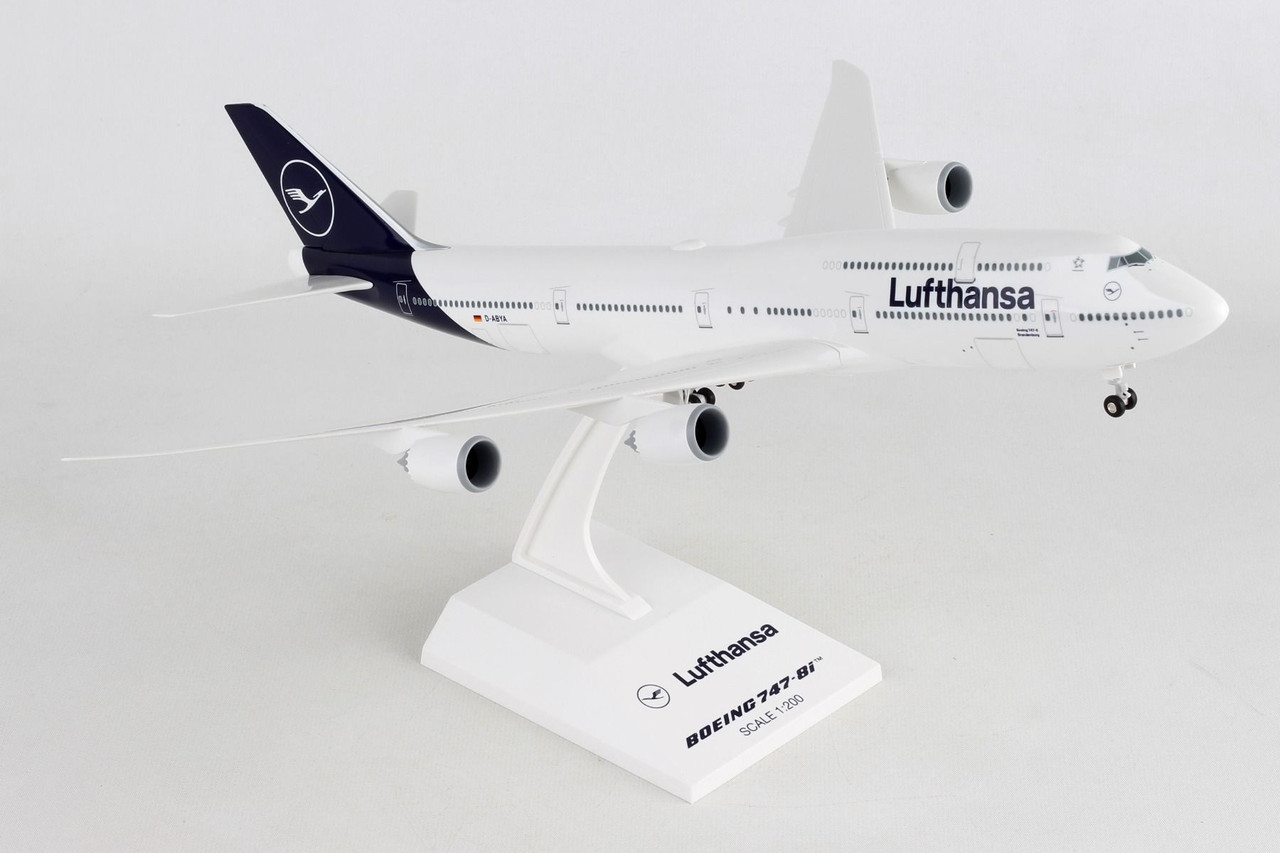SKYMARKS LUFTHANSA 747-8I SKR1040 1:200 W/GEAR NEW LIVERY