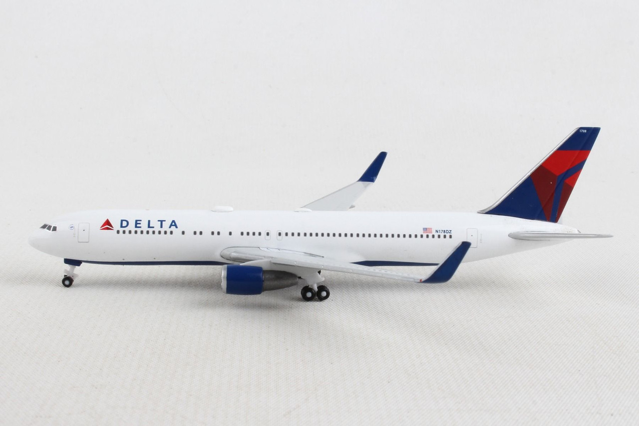 HERPA DELTA 767-300 HE535335 1:500