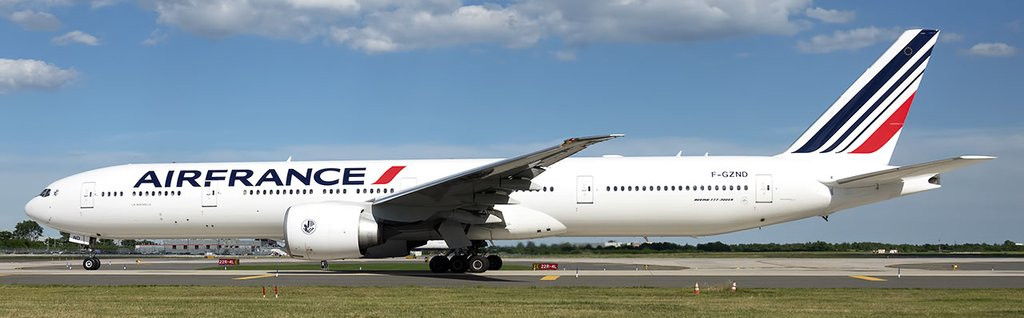 Phoenix Model Air France Boeing 777-300ER F-GZND PH4AFR2171 1:400