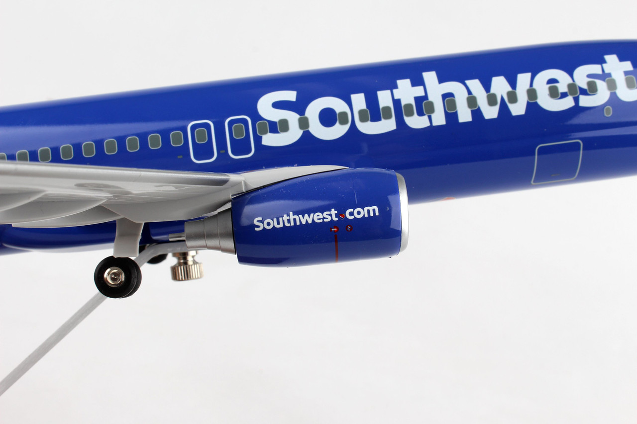 【1/100サイズ】Southwest B737-800 Southwest Airlines Boeing 737-800 1:100 Model – The Boeing Store