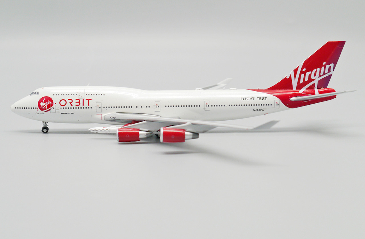 ヴァージンオービット B747 400 JC Wings Virgin Orbit B747-400 N744VG with Wing-mounted
