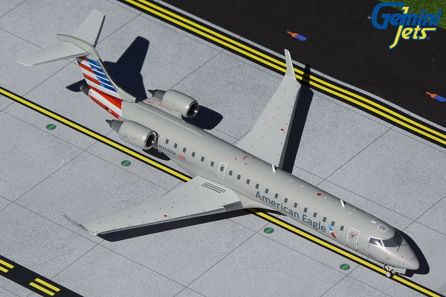 Gemini200 American Eagle CRJ700ER N706SK G2AAL1020 1:200